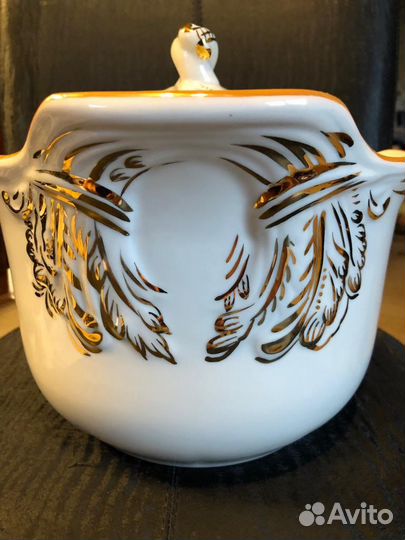Фарфоровая супница и соусница вербилки