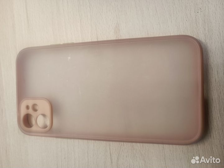 Чехол на iPhone 11