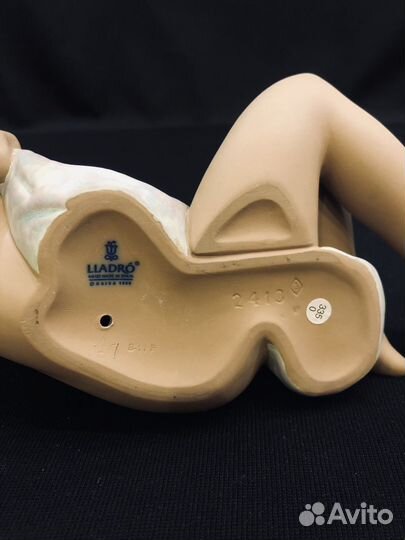 Коллекционная Статуэтка Девушка lladro