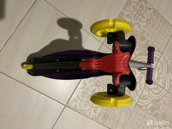 Продаю самокат для детей до 6 лет