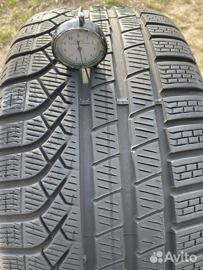 Pirelli P Zero Winter 245/45 R18