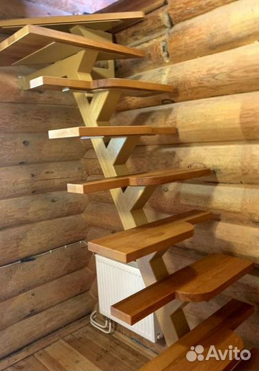 Лестница в коттедж
