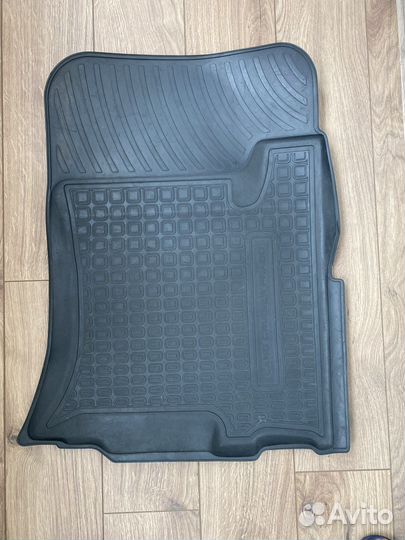 Оригинальные коврики Prado 150