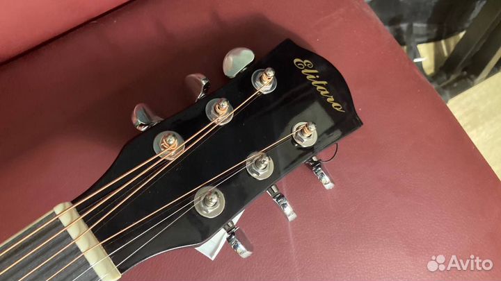 Гитара акустическая