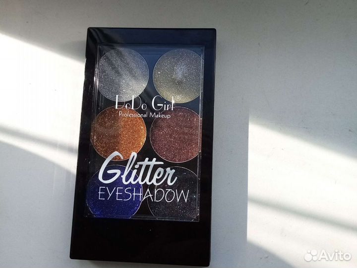 Тени для век