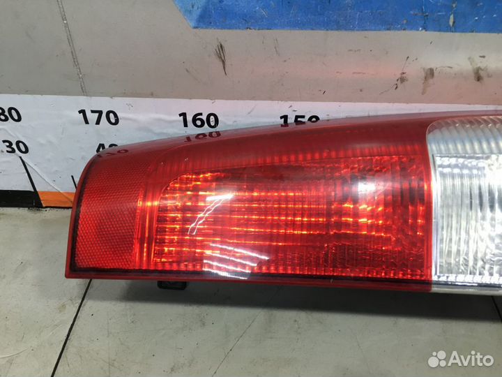 Фонарь задний правый Mercedes W639 Vito Viano