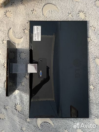 Монитор LG flatron E2260