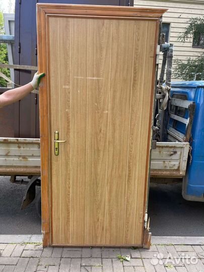 Дверь металлическая