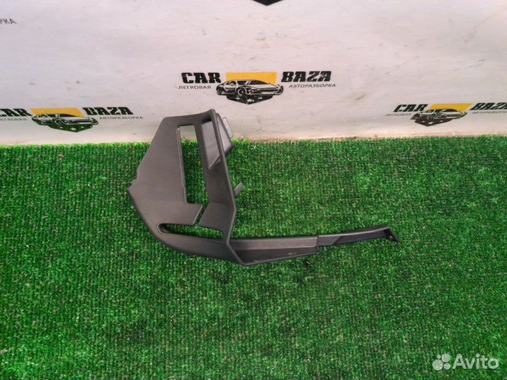 Направляющая ремня безопасности L BMW 3