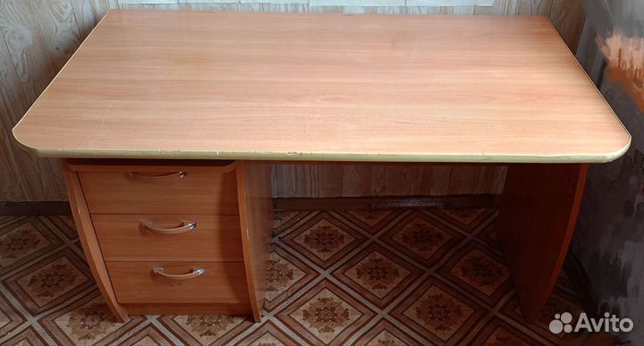 Письменный стол для школьника бу