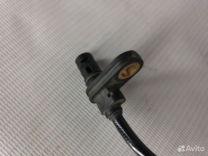 Датчик abs задний правый Suzuki Sx4 седан M16A