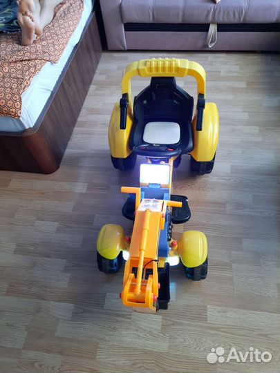 Экскаватор погрузчик игрушка