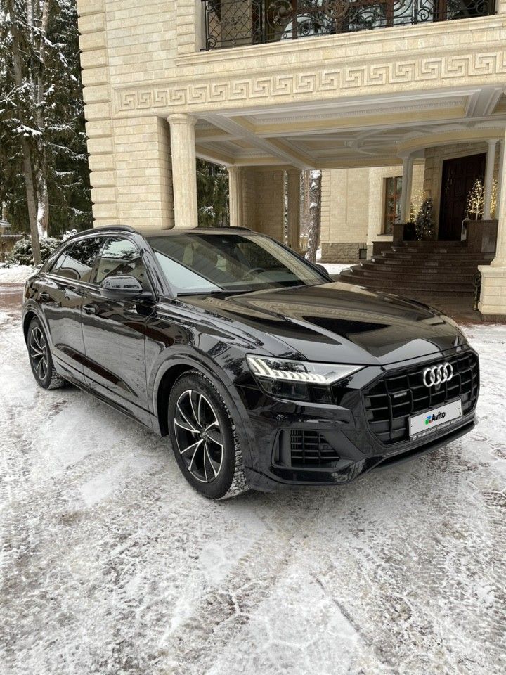 Audi Q8: фото владельца