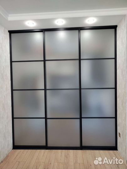 Двери купе в нишу