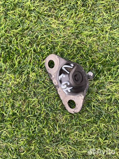 Кронштейн (крепление) левый Ford Explorer 6 2021