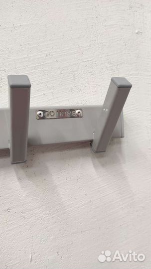 Вешалка настенная