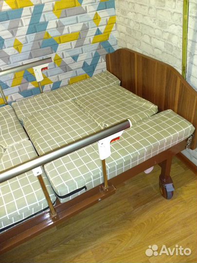 Кровать для лежачих больных с электроприводом