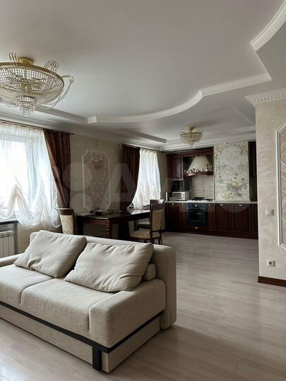 3-к. квартира, 118 м², 7/10 эт.