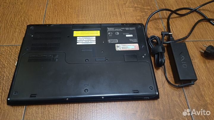 Ноутбук Sony VPC-SE1V9R