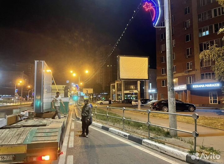 Рекламная конструкция с внутренней подсветкой