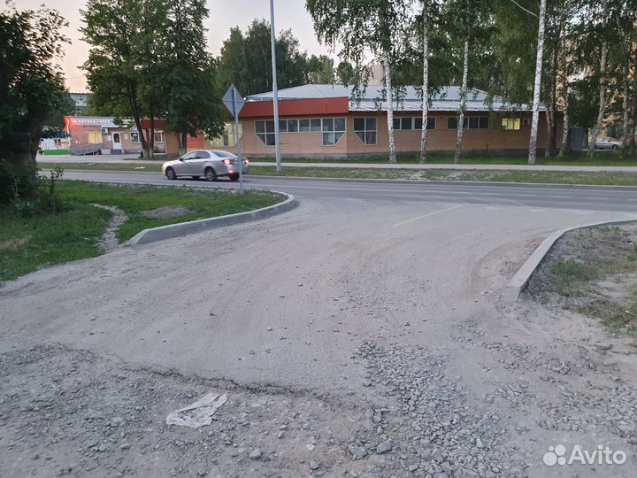 Место для размещения рекламы на фасаде гаража