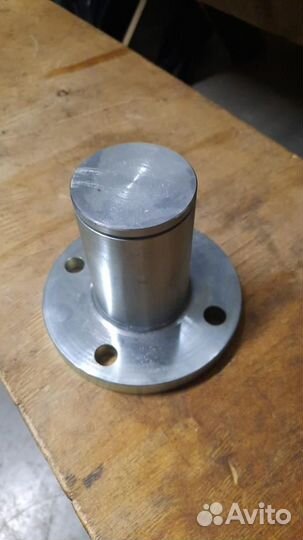 Токарные работы услуги. Токарь