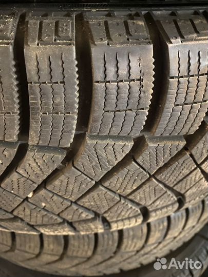 Pirelli Ice Zero FR 225/65 R17 106T