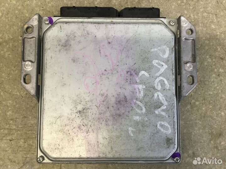 Блок управления двигателем Mitsubishi Pajero Monte