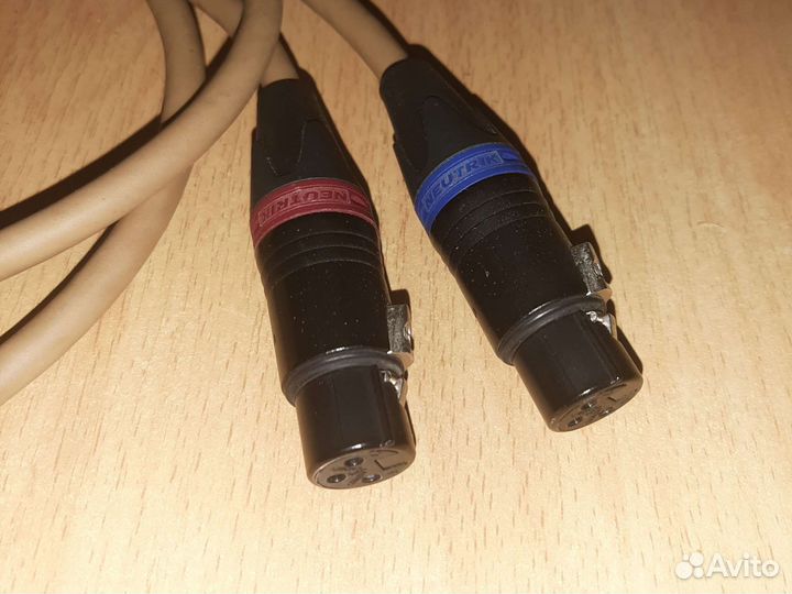 Кабель межблочный Van Den Hul The Second XLR 0.8м