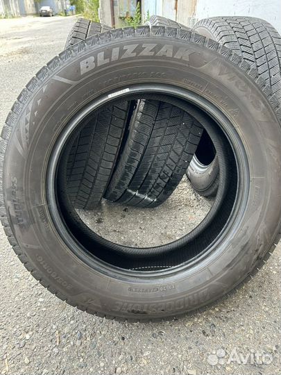 Bridgestone Blizzak VRX3 205/60 R16