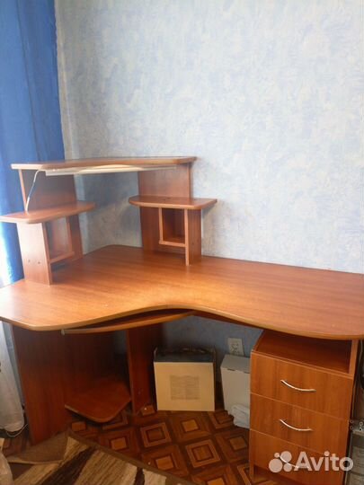 Компьютерный стол