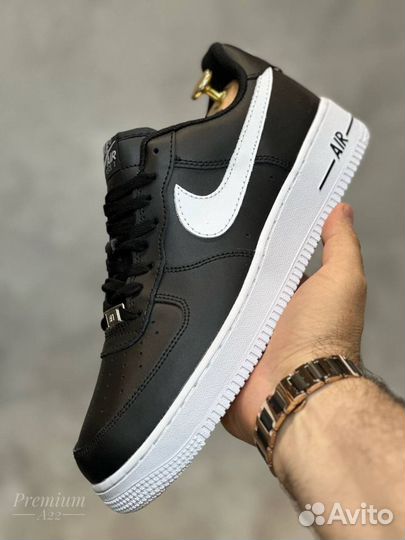 Nike air force 1 чёрные бел подошва разм. 42