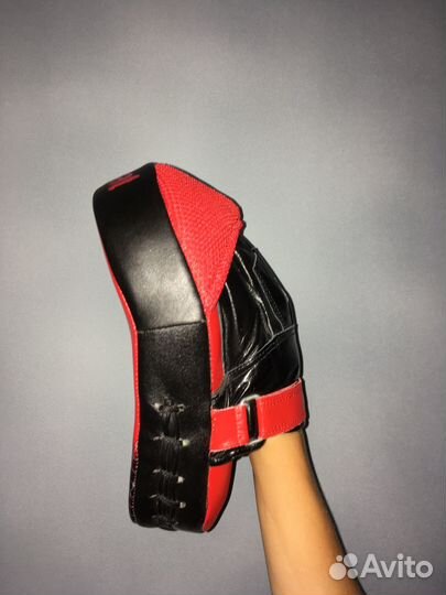 Продам лапу для отработки ударов Everlast