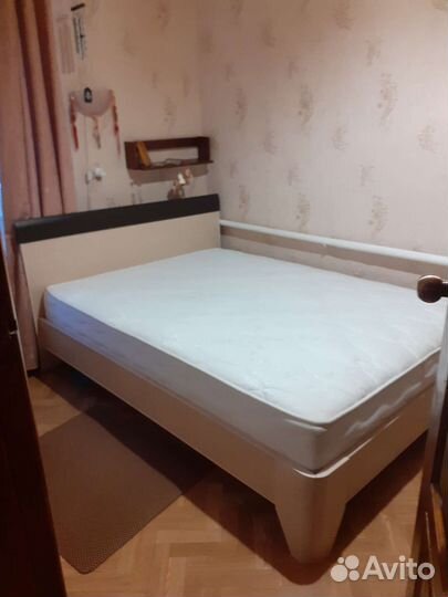 Кровать 2х спальная с матрасом