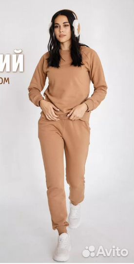 Новый костюм женский на флисе 42 размер