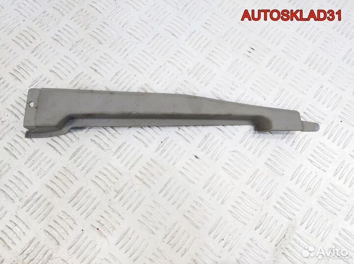 Накладка кузов внутри Audi A8 D3 4E0868203B