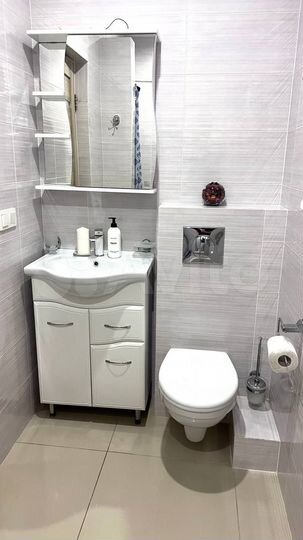 2-к. квартира, 60,5 м², 1/7 эт.