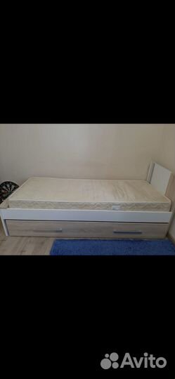 Кровать односпальная