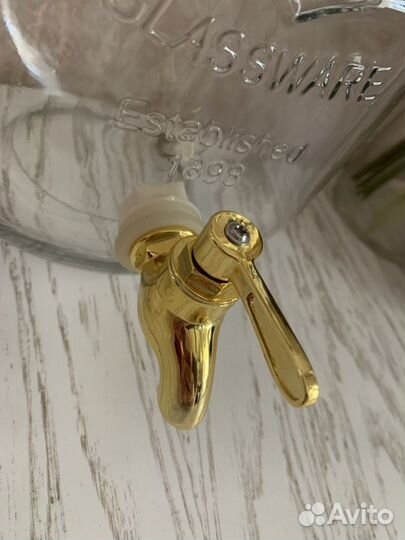 Лимонадник с краном