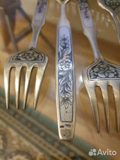 Серебряные вилки