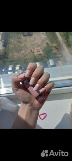 Маникюр с покрытием гель-лаком