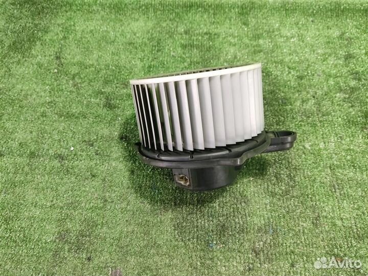 Моторчик печки KIA Sportage 2 (KM) 2009