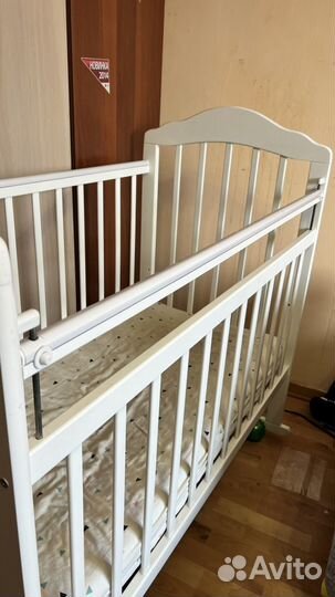 Кроватка для новорожденных