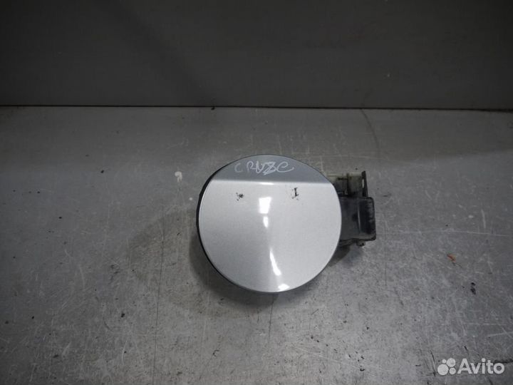 Лючок бензобака (седан) Cruze