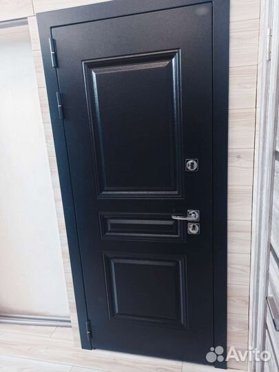 Дверь входная металлическая с терморазрывом