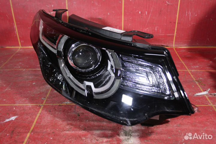 Фара правая Land Rover Discovery Sport