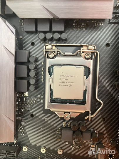 Asus Strix Z270H Gaming + Intel core i7-7700k