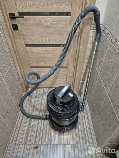 Моющий пылесос VAX 7151