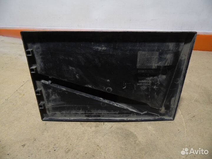 Площадка под акб Рено Логан