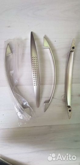 Ручки на шкаф,комод